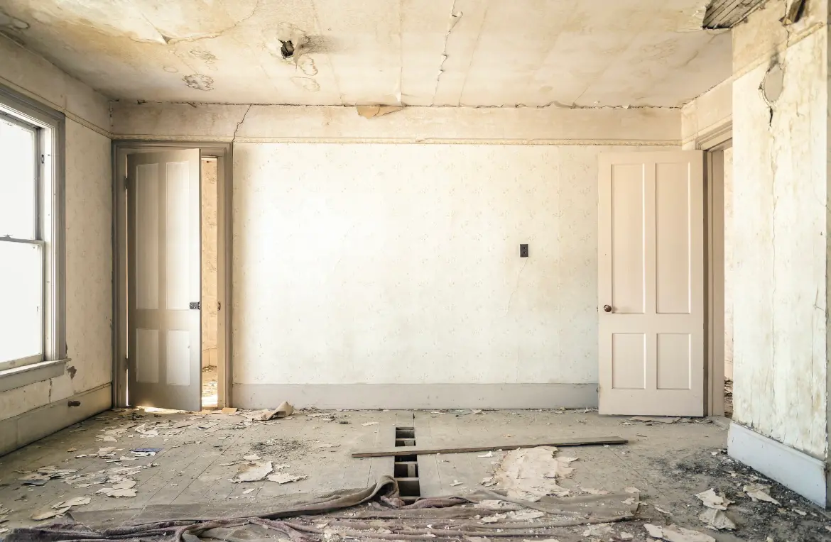 Waste disposal crew managing a cleanout project in Eastchester